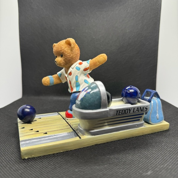Teddy Lanes Collection Figure Faithful Fuzzies ALL In Delivery Bowling Bowl Cute - Picture 3 of 9
